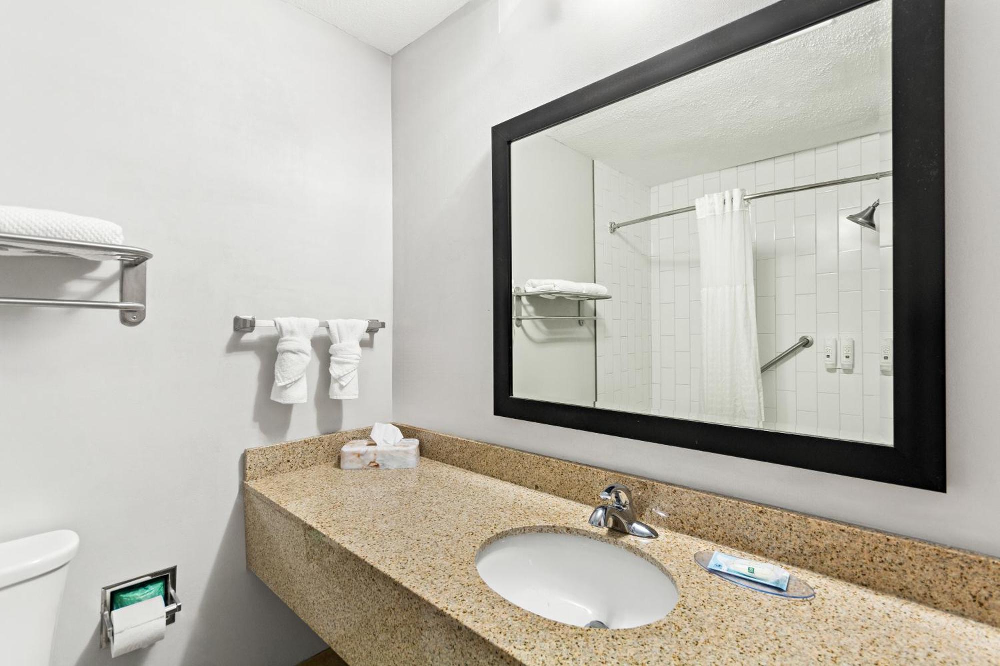 Quality Inn Драй-Рідж Екстер'єр фото